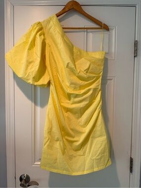 Anna Rae Sandra Poplin One-Shoulder Puff Sleeve Dress in Yellow size medium